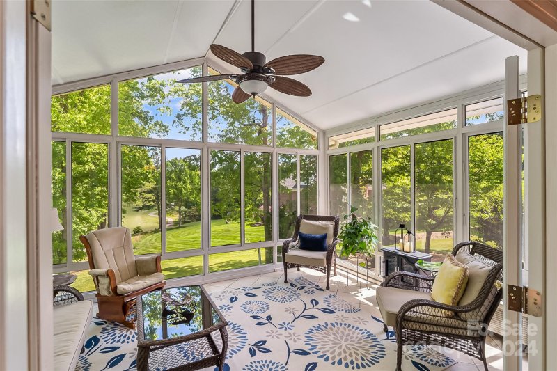 Property image 4 at 4001 Tanglewood Lane, Hickory, NC 28601