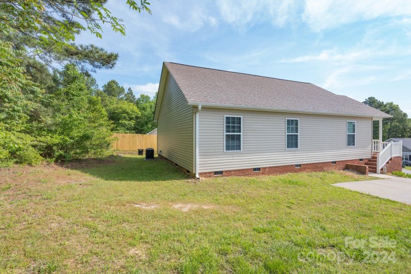 Property image 2 at 321 Eagle Creek Road, Clover, SC 29710