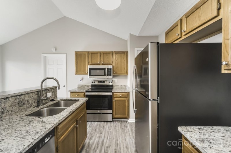 Property image 4 at 7052 Hunters Bluff Drive, Denver, NC 28037