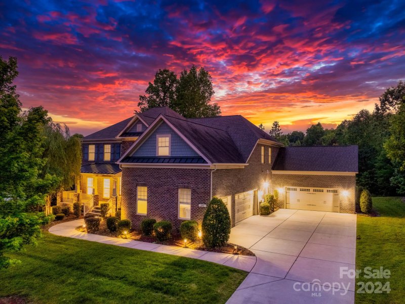 Property image 2 at 298 Walking Horse Trail, Davidson, NC 28036