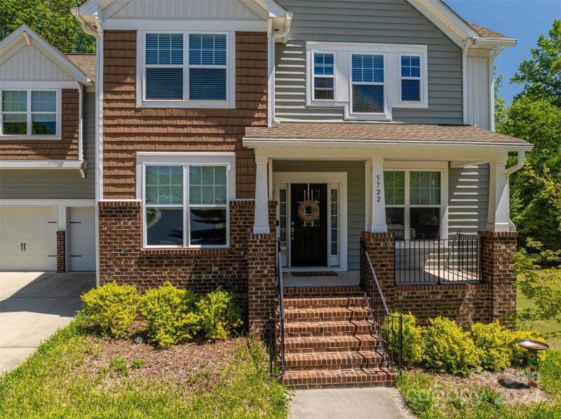 Property image 5 at 5722 Kildare Court, Belmont, NC 28012