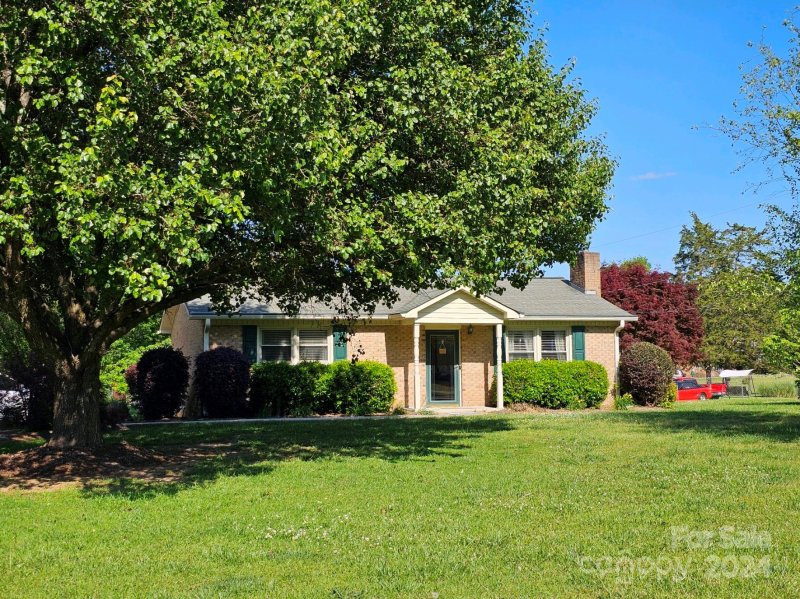 Property image 2 at 2483 Oxford Circle, Lancaster, SC 29720