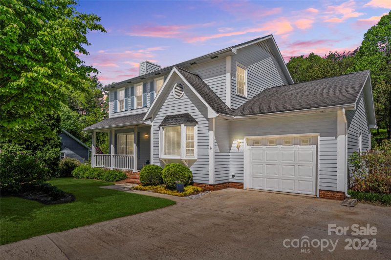 Property image 2 at 23 Marlwood Court, Asheville, NC 28804