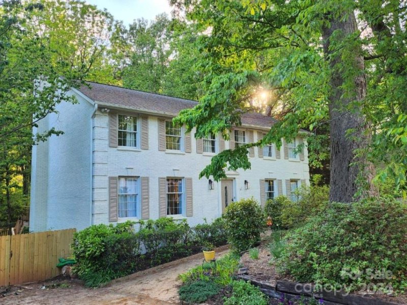 Property image 2 at 6826 Rollingridge Drive, Charlotte, NC 28211