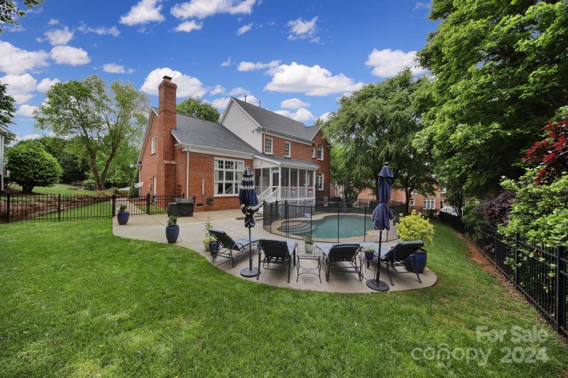 Property image 2 at 107 Hanson Place, Mooresville, NC 28115