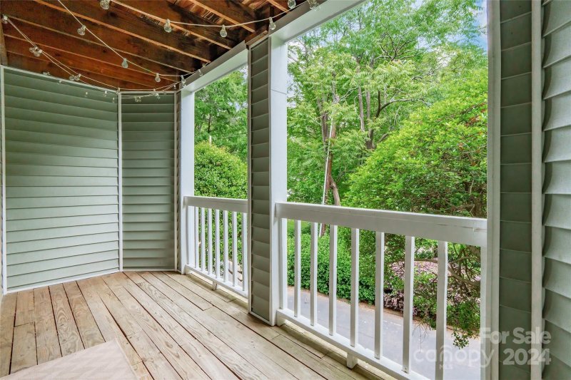 Property image 2 at 430 Queens Road, Charlotte, NC 28207