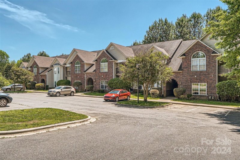 Property image 4 at 2542 Carya Pond Lane, Charlotte, NC 28212