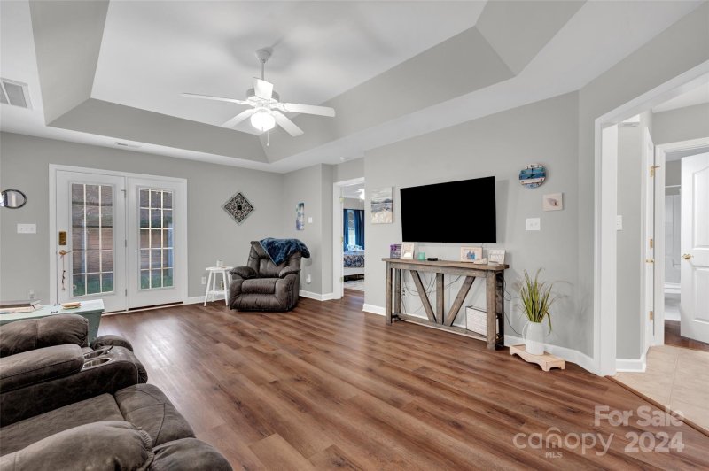 Property image 5 at 165 Oak Village Parkway, Mooresville, NC 28117