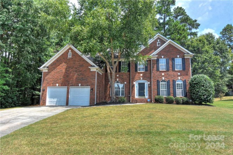 10496 Gunnison Lane