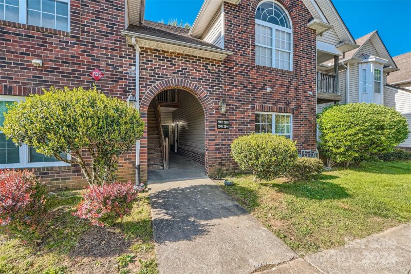 2544 Carya Pond Lane