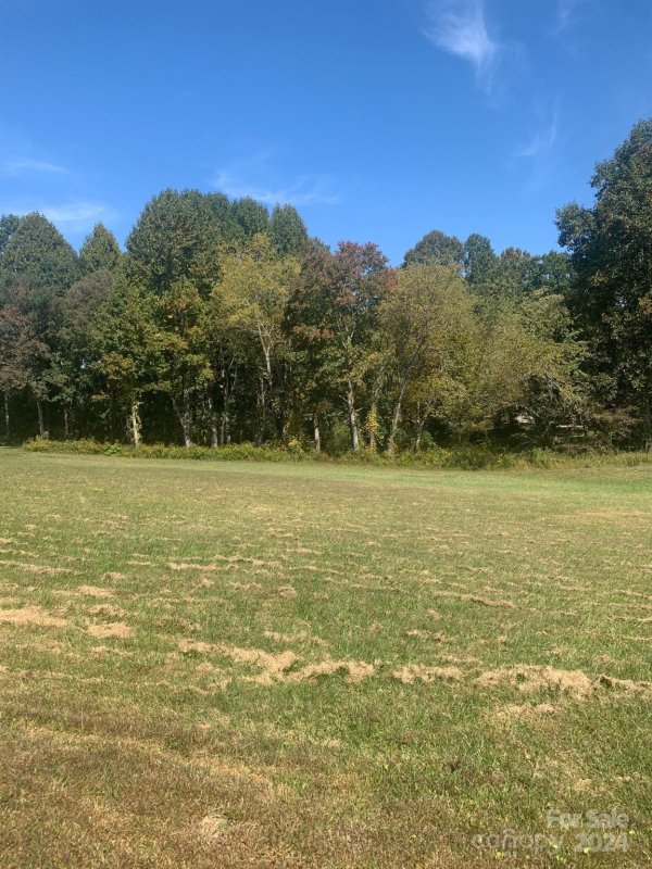 Property image 4 at 574 Skytop Farm Lane, Hendersonville, NC 28791