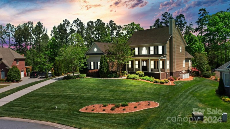 Property image 4 at 7391 Thornblade Court, Denver, NC 28037