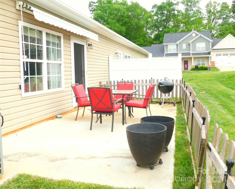 Property image 3 at 1500 Amberlight Circle, Salisbury, NC 28144