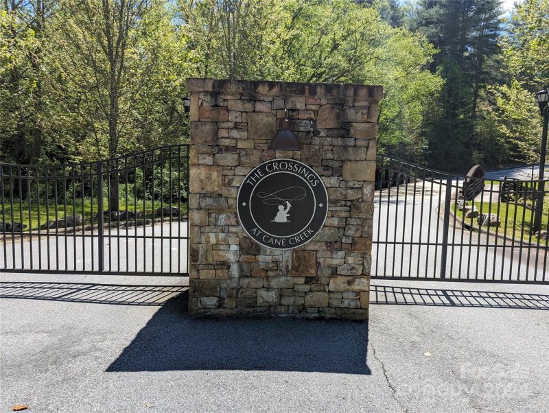 Property image 3 at 11 Erin Glen Court, Fairview, NC 28730