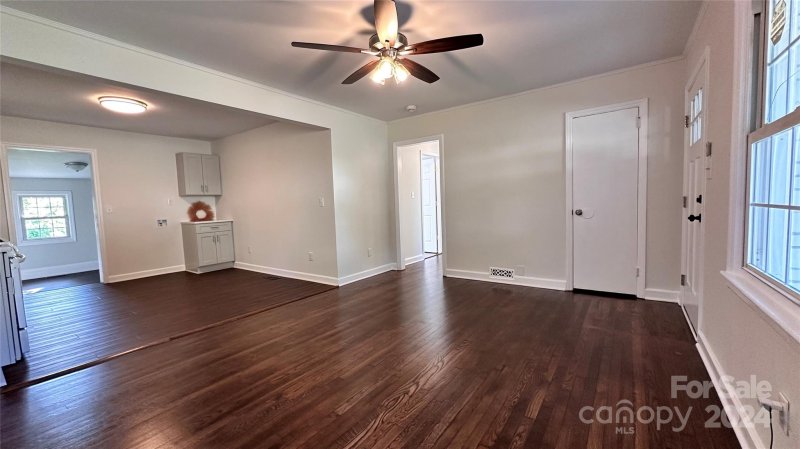 Property image 4 at 4156 Welling Avenue, Charlotte, NC 28208