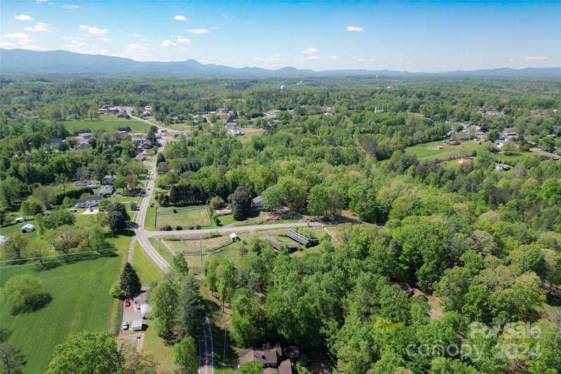 Property image 3 at 101 N Park Drive, Morganton, NC 28655