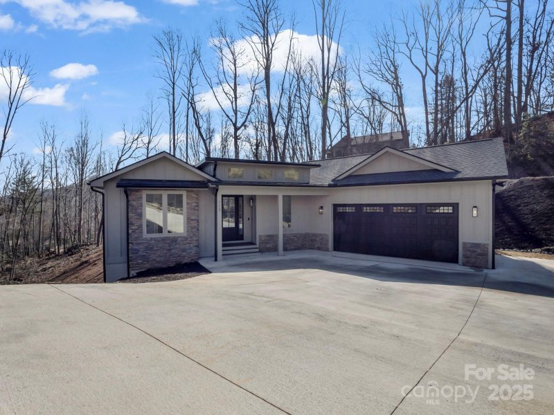 Property image 3 at 113 Foxwood Drive, Hendersonville, NC 28791