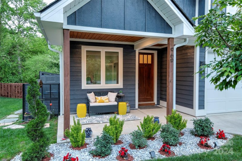 Property image 3 at 969 New Haw Creek Road, Asheville, NC 28805