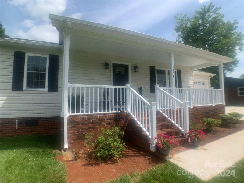 Property image 2 at 1178 Park Circle, Lincolnton, NC 28092