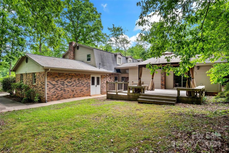 Property image 3 at 221 Camelot Drive, Morganton, NC 28655