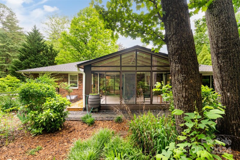 Property image 5 at 2 Brushwood Road, Asheville, NC 28804