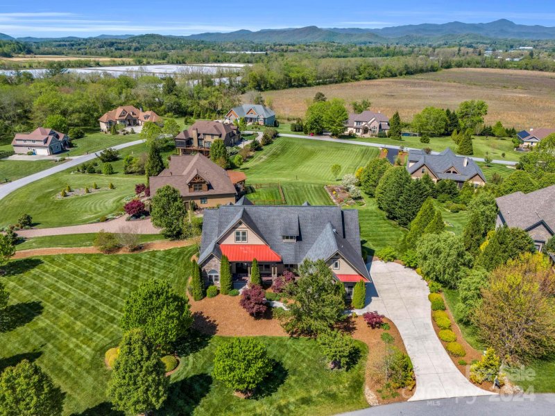 Property image 5 at 29 Majestic View Court, Hendersonville, NC 28791