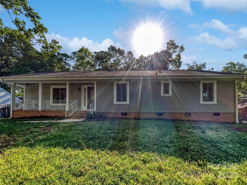 7707 Pawtuckett Road