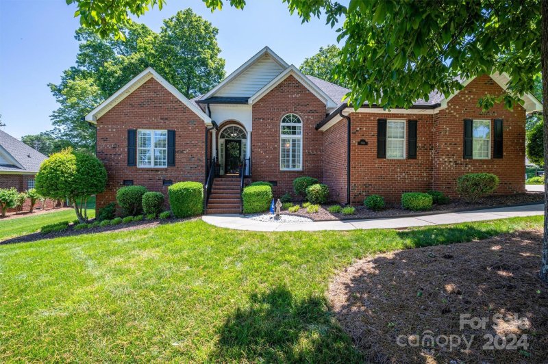 Property image 2 at 2704 Wynewood Court, Gastonia, NC 28056