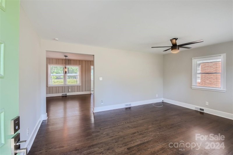 Property image 4 at 1821 St Paul Street, Charlotte, NC 28216