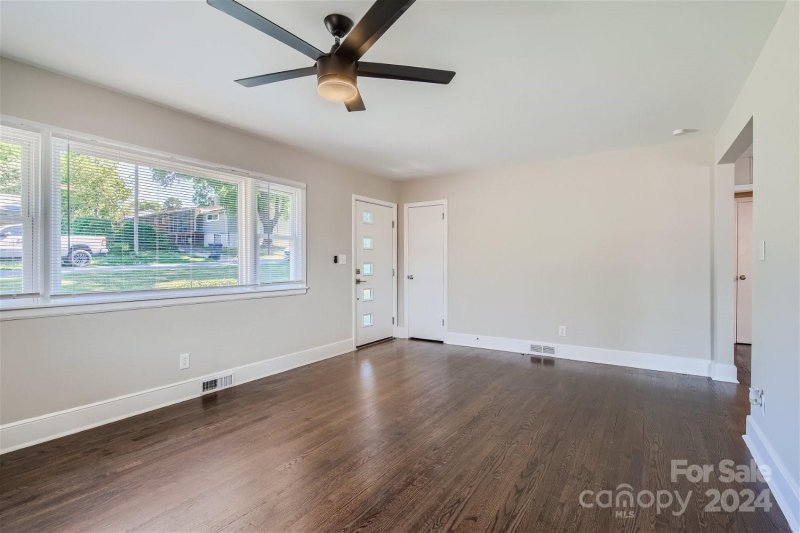 Property image 5 at 1821 St Paul Street, Charlotte, NC 28216