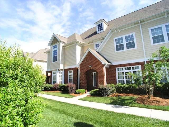 1017 Central Park Circle