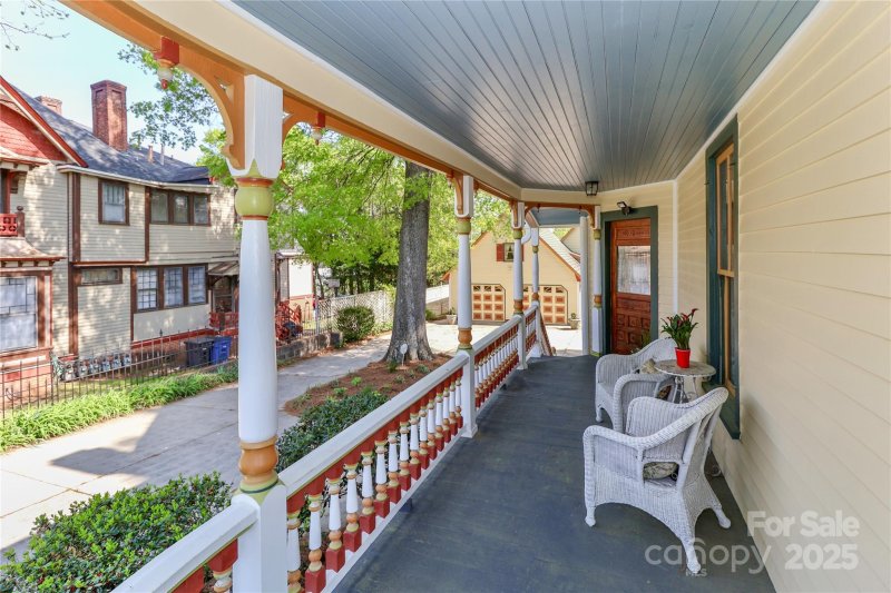Property image 4 of 235 Walnut Street in Historic District, Statesville, NC 28677
