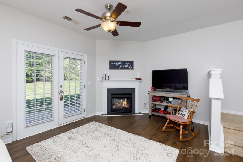 Property image 3 at 3051 Summerfield Ridge Lane, Matthews, NC 28105