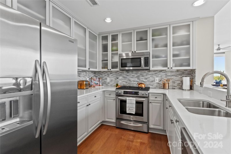 Property image 4 at 315 Arlington Avenue, Charlotte, NC 28203