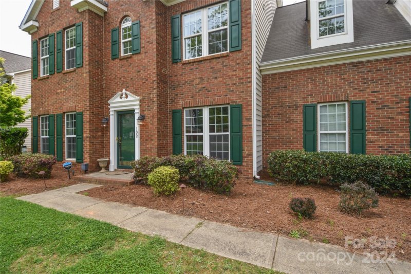 Property image 3 at 102 Rolling Stone Court, Mooresville, NC 28117