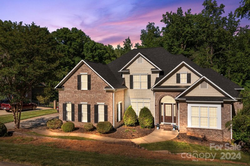 Property image 2 at 6314 Fox Chase Drive, Davidson, NC 28036