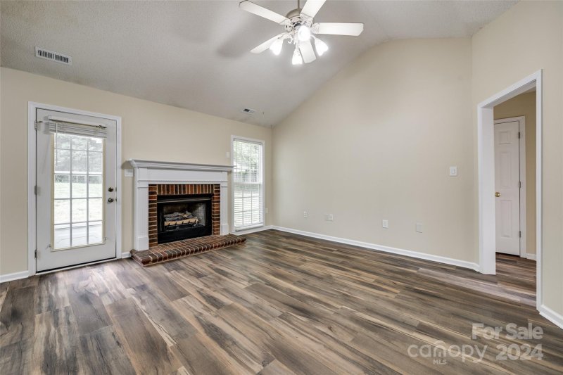 Property image 4 at 317 Tamarack Drive, Matthews, NC 28104