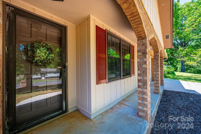 Property image 3 at 1349 Prince Street, Hickory, NC 28602