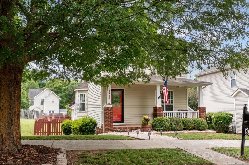 Property image 2 at 12903 Thistlebrook Lane, Huntersville, NC 28078