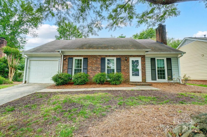 Property image 2 at 7324 Carrbridge Lane, Charlotte, NC 28226