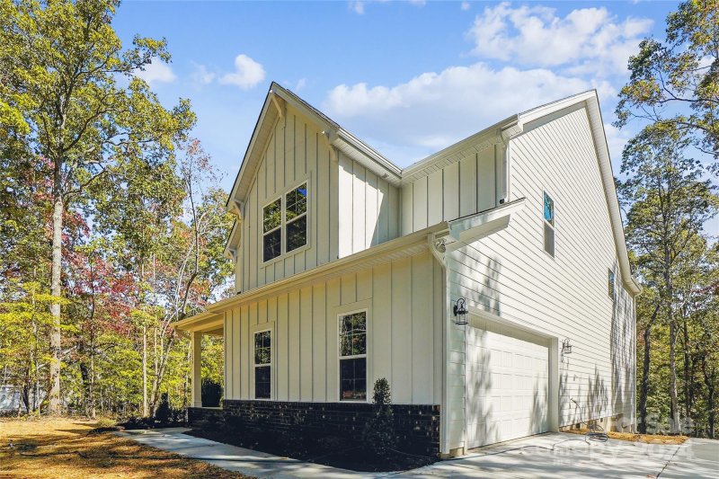 Property image 5 at 5139 Kings Pinnacle Drive, Kings Mountain, NC 28086