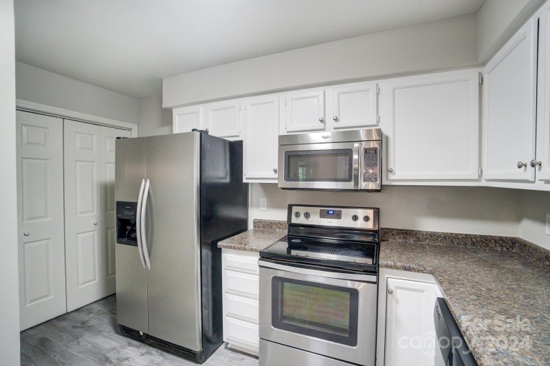 Property image 4 at 7217 Winery Lane, Charlotte, NC 28227