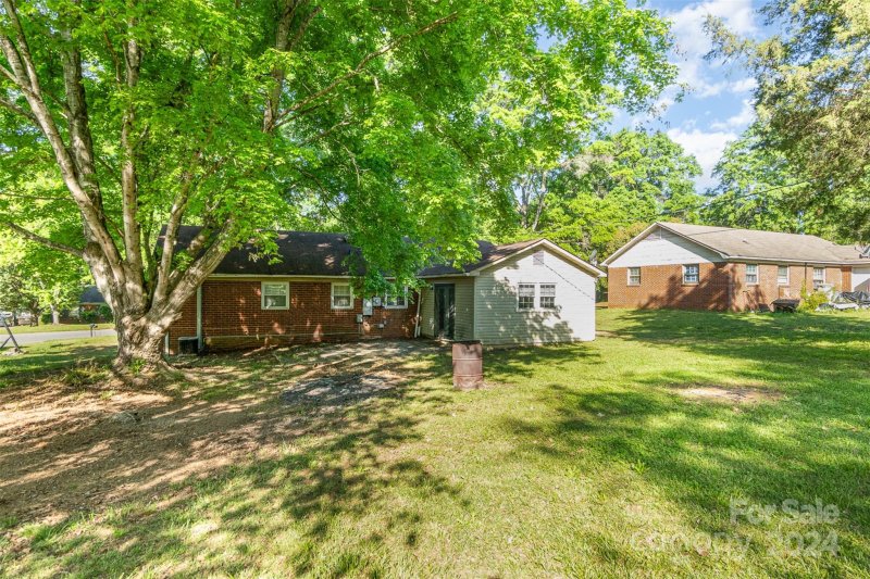 Property image 3 at 5806 Hillcrest Circle, Indian Trail, NC 28079