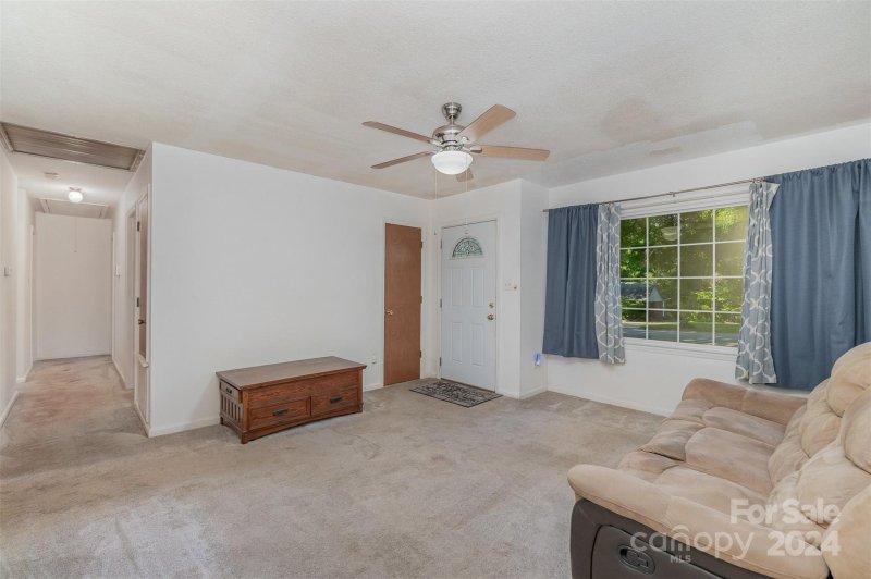 Property image 5 at 5806 Hillcrest Circle, Indian Trail, NC 28079