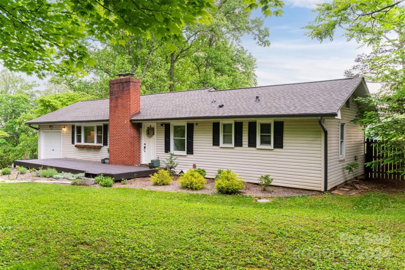 Property image 3 at 126 Stradley Mountain Road, Asheville, NC 28806