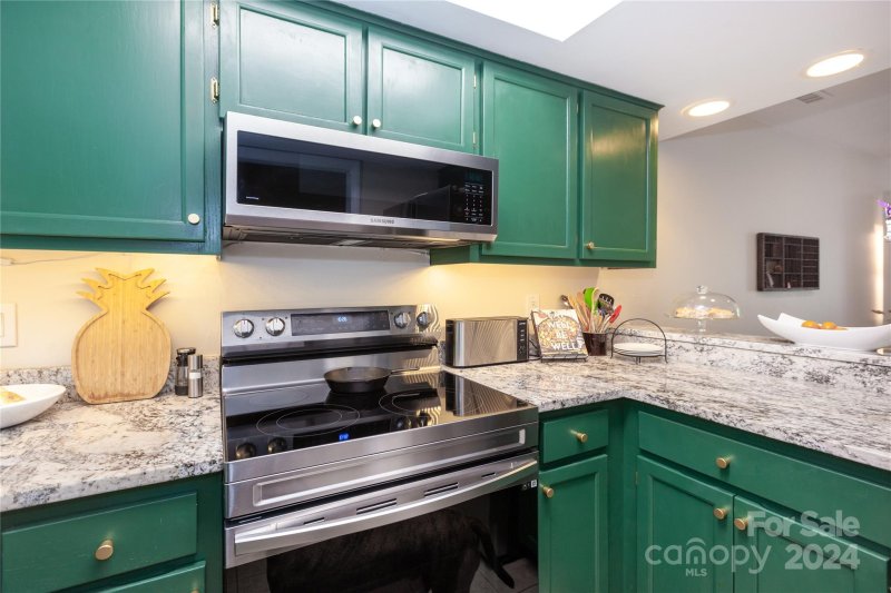 Property image 4 at 5303 Amity Springs Drive, Charlotte, NC 28212