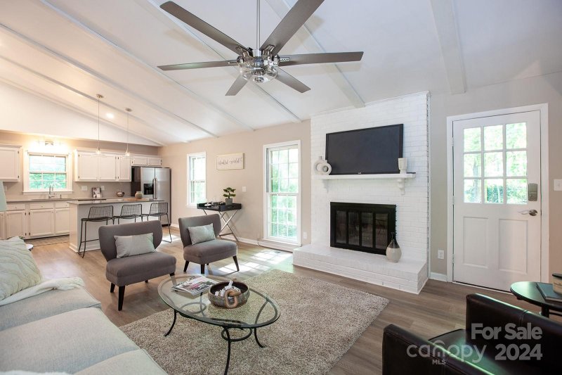 Property image 4 at 9614 Leeswood Lane, Matthews, NC 28105