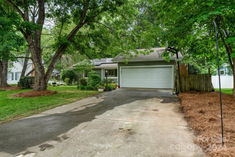 Property image 3 at 8216 Inverary Place, Charlotte, NC 28226