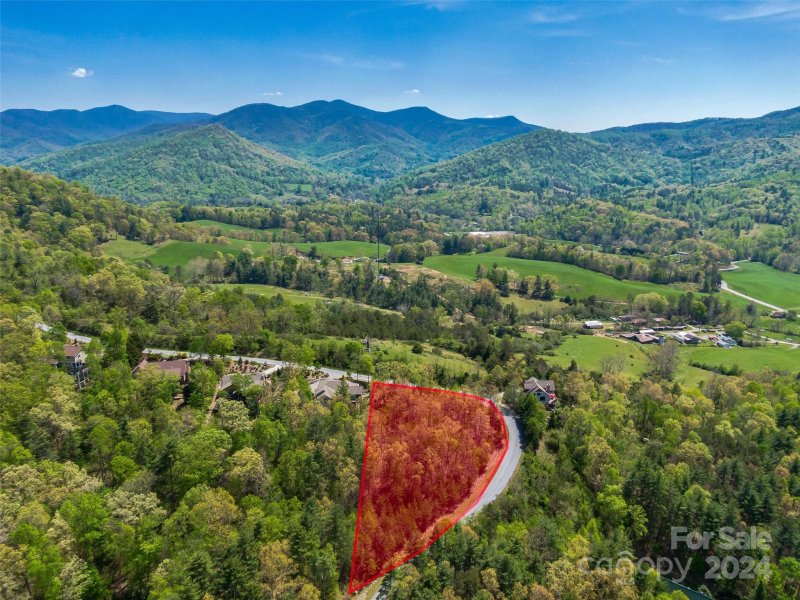Property image 2 at 30 Courseview Drive, Weaverville, NC 28787