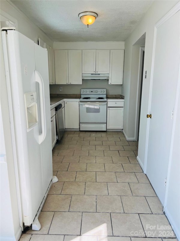 Property image 5 at 2015 Cravenridge Drive, Charlotte, NC 28217